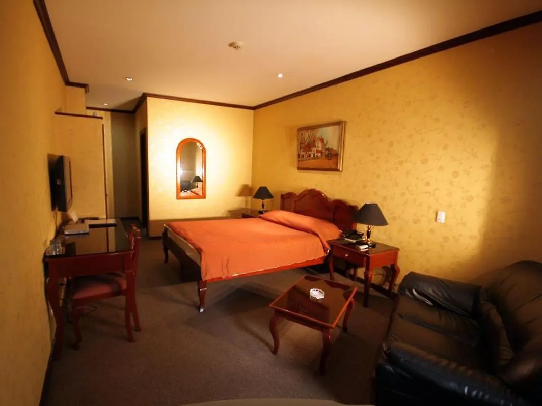 Hotel Royal Amsterdam Ángeles 3*,  Filipinas